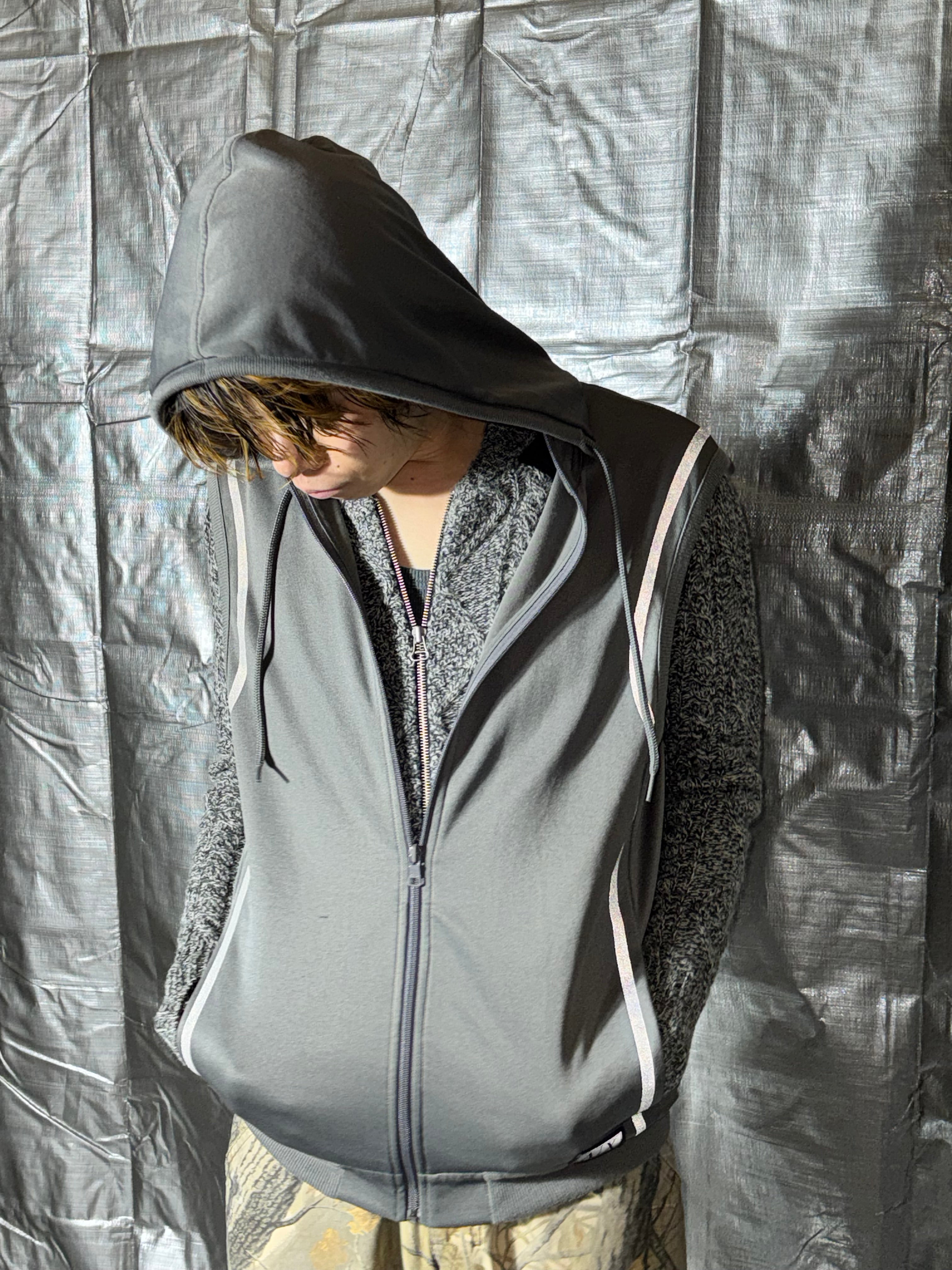 00s Armani Exchange Reflector Hoodie No sleeve – 13EACH