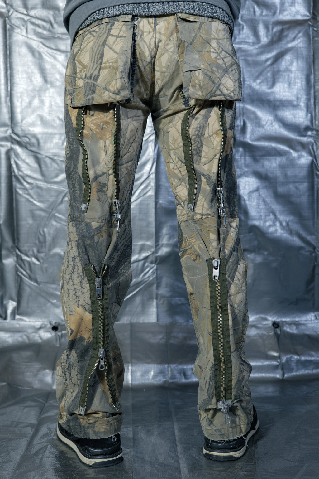 00s Griffin Tree Camo Bontage Pants